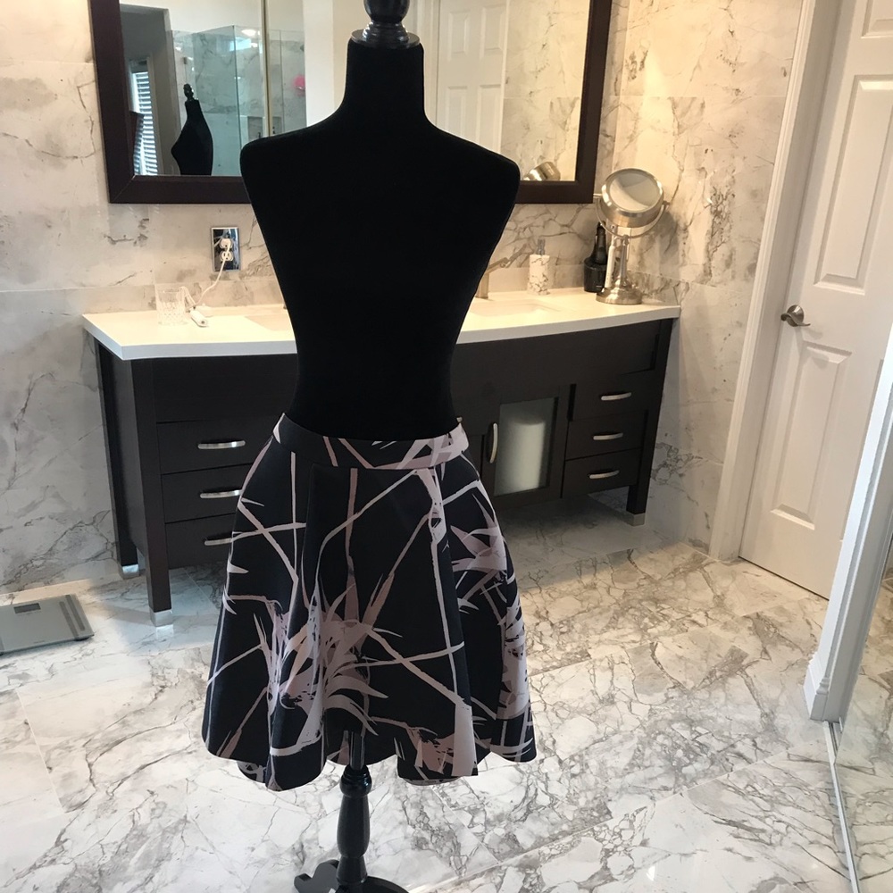 Halston Heritage Hi Low Skirt - size 6